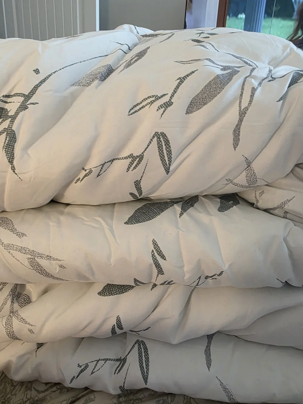 Kenneth Cole Reaction White Comforter with Sage Leaf Print and Light Green Throw